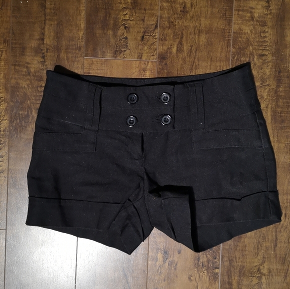 Dynamite short size 1 - Picture 1 of 1